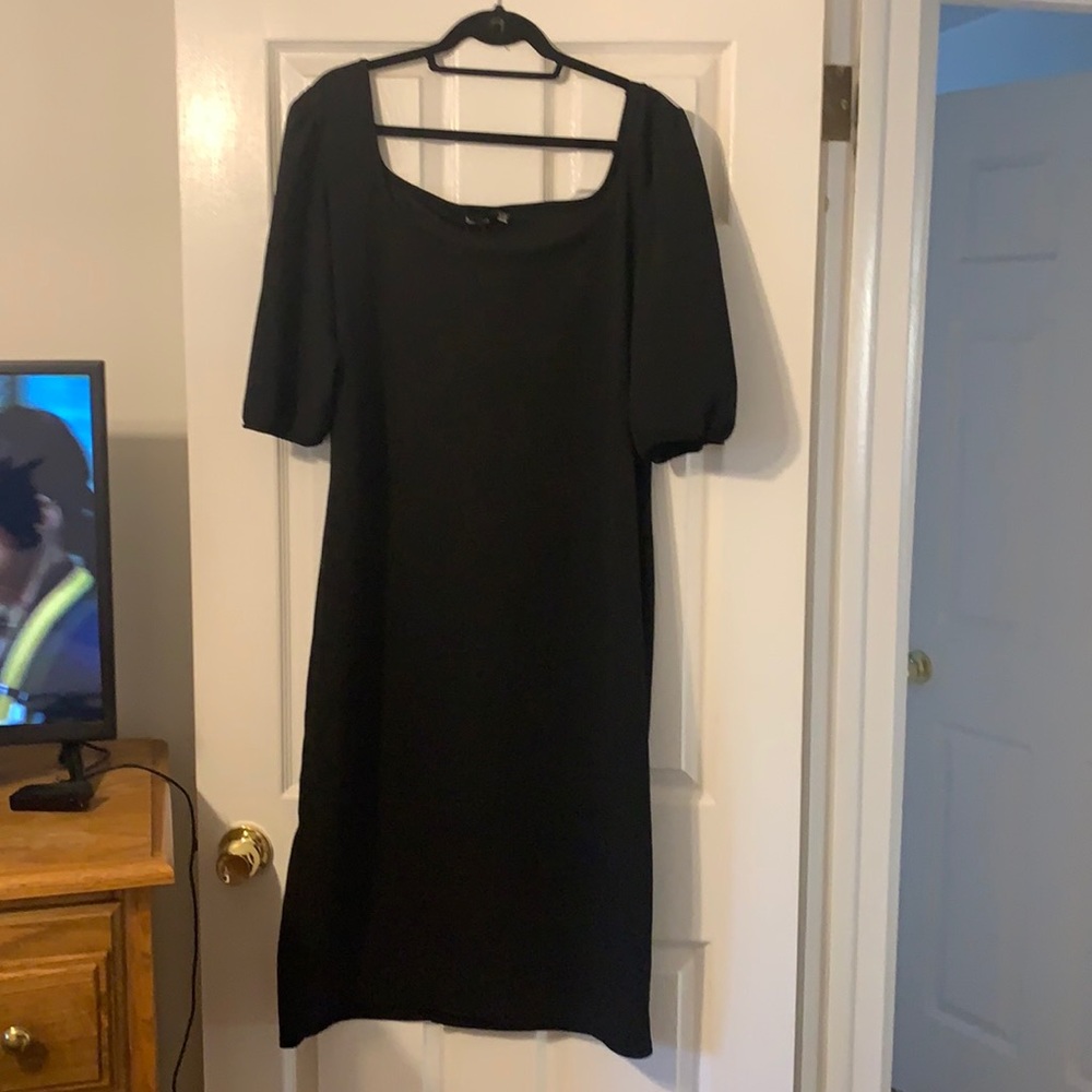 Black Puff Sleeve MIDI